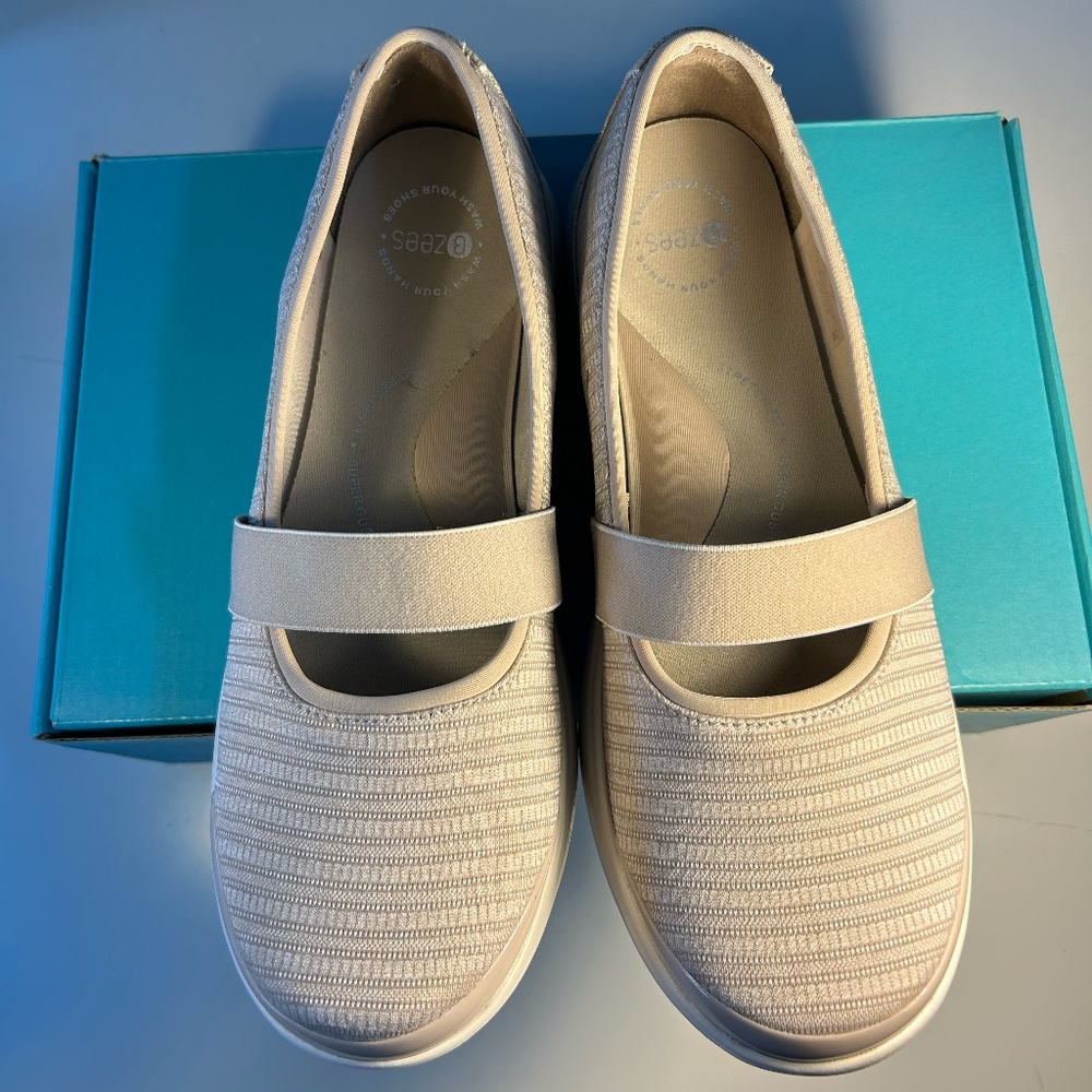 BZees Mary Jane shoes